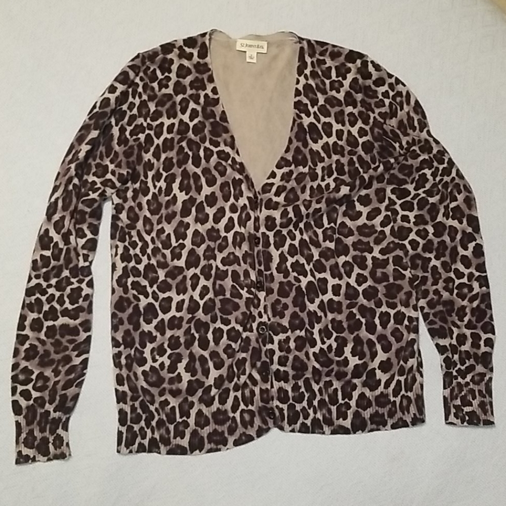 Chic Animal print sweater